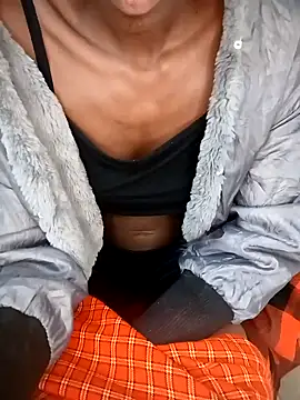 sweet vee42 online show from February 1, 2025, 7:13 pm