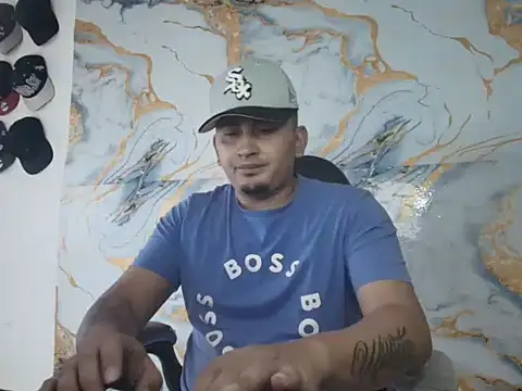 Snapshot of myke_andrade chatting on June 1, 2026, 9:27 pm myke andrade online show from June 1, 2026, 9:27 pm