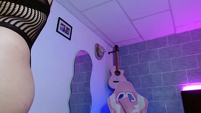 Dakota bumm online show from April 21, 2026, 6:01 pm