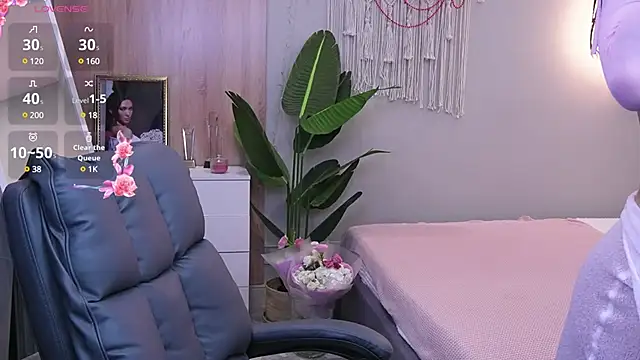 Molly Jons online show from March 23, 2025, 7:20 am