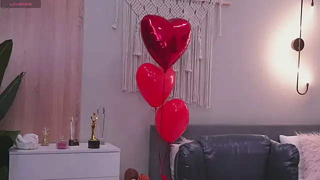 Snapshot of Molly_Jons chatting on February 20, 2026, 1:02 am Molly Jons online show from February 20, 2026, 1:02 am