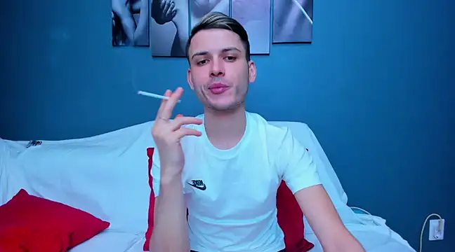 Snapshot of andboyfor6 chatting on February 5, 2025, 4:47 pm andboyfor6 online show from February 5, 2025, 4:47 pm