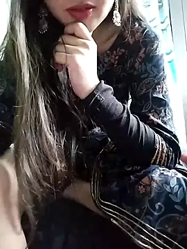 Snapshot of Noor_Darliing chatting on January 30, 2025, 6:10 pm Noor Darliing online show from January 30, 2025, 6:10 pm