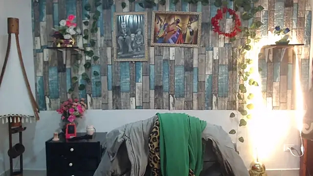 Snapshot of KarimaSarabe chatting on October 8, 2025, 9:12 pm KarimaSarabe online show from October 8, 2025, 9:12 pm
