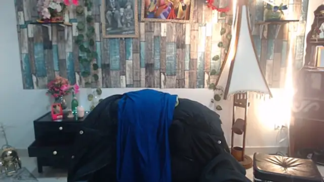 KarimaSarabe online show from November 19, 2025, 8:53 pm