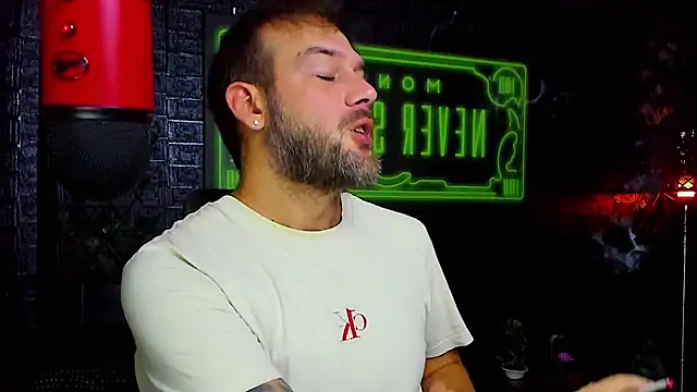 LexXHardy online show from September 17, 2025, 2:19 pm