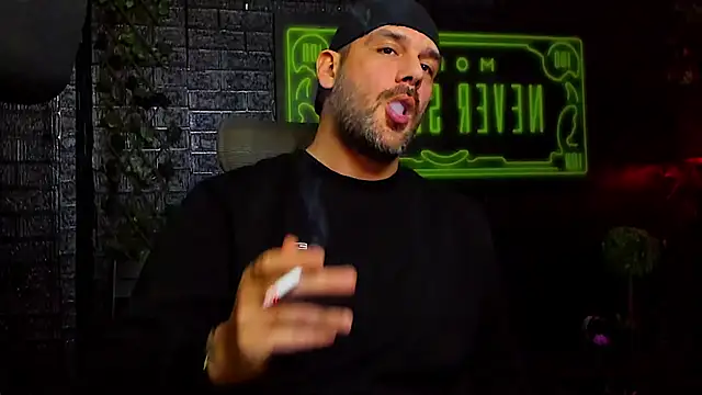 Snapshot of LexXHardy chatting on January 18, 2026, 8:45 pm LexXHardy online show from January 18, 2026, 8:45 pm