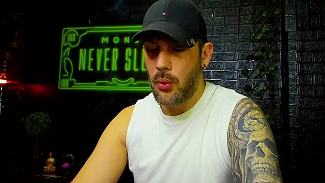 Snapshot of LexXHardy chatting on February 9, 2026, 8:24 pm LexXHardy online show from February 9, 2026, 8:24 pm