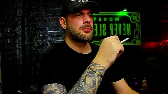 Snapshot of LexXHardy chatting on February 14, 2026, 4:26 pm LexXHardy online show from February 14, 2026, 4:26 pm