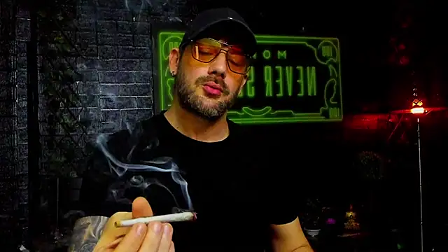 Snapshot of LexXHardy chatting on February 15, 2026, 2:25 pm LexXHardy online show from February 15, 2026, 2:25 pm