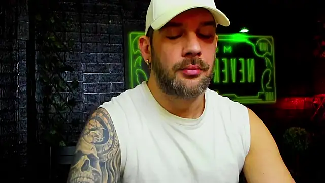 Snapshot of LexXHardy chatting on February 16, 2026, 11:06 am LexXHardy online show from February 16, 2026, 11:06 am