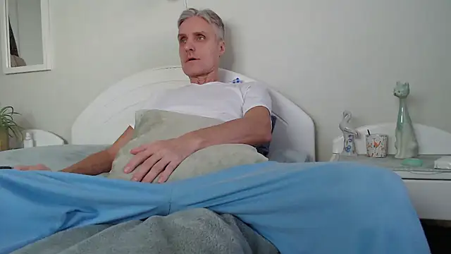 StrongBill online show from January 18, 2025, 2:23 pm