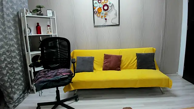 Cassandra Hotty online show from June 25, 2026, 3:28 am