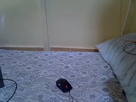 Melia0 online show from February 11, 2026, 10:53 am