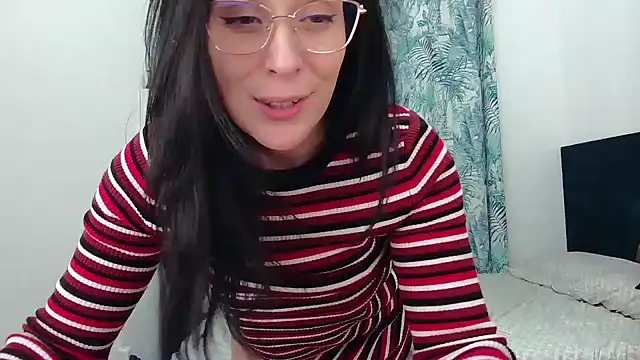 Snapshot of Lilith__D chatting on December 10, 2024, 8:27 pm Lilith D online show from December 10, 2024, 8:27 pm