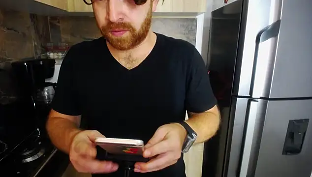 michacosio online show from March 8, 2025, 8:35 pm