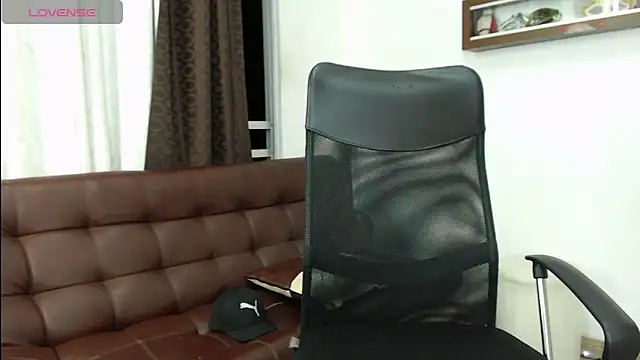 michacosio online show from October 4, 2025, 2:53 am