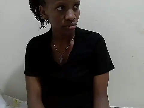 prettybeee online show from October 26, 2025, 8:53 am