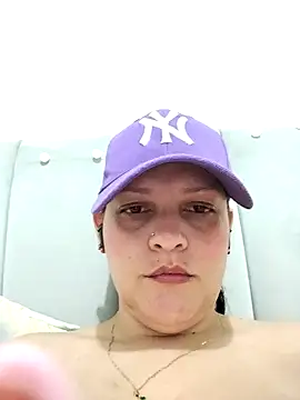 Mia Hampton online show from April 11, 2026, 10:03 pm