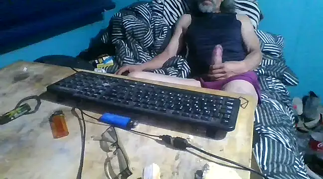 Snapshot of malekon76 chatting on January 28, 2025, 8:04 am malekon76 online show from January 28, 2025, 8:04 am