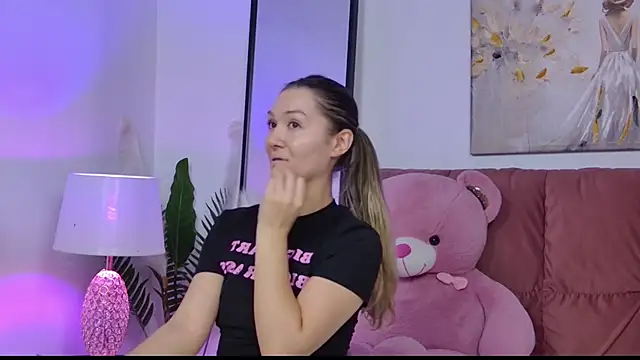 NicolLopeze online show from November 23, 2025, 4:29 pm