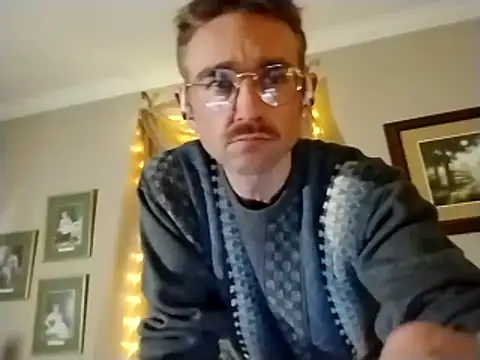 MaxSpadeErotica online show from March 10, 2026, 4:17 am