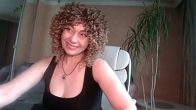 Roxolana Drim online show from April 4, 2026, 8:45 am