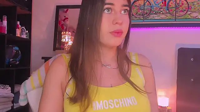 zoe kittylove online show from March 15, 2025, 6:14 am