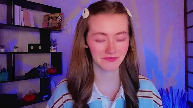 KateCuddle online show from December 17, 2024, 2:12 am