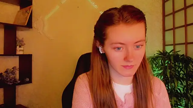 KateCuddle online show from March 14, 2025, 2:31 am