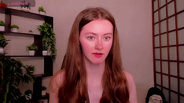 KateCuddle online show from June 24, 2026, 2:43 am