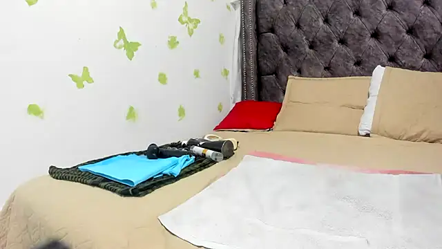 SHARICK GRECO online show from March 30, 2026, 1:12 pm