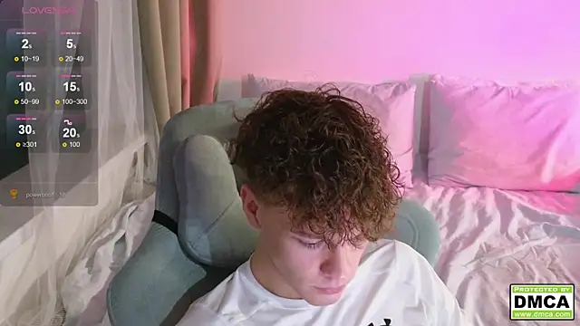 cute thomas online show from October 9, 2025, 9:35 pm