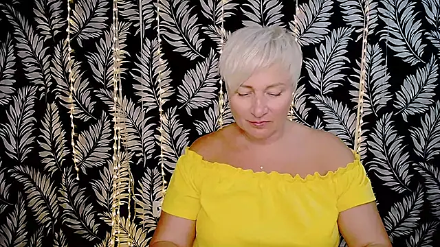 Olivia playful online show from October 6, 2025, 11:29 am