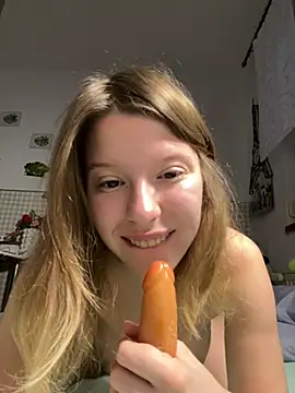 Snapshot of kimczii chatting on April 2, 2026, 6:22 am kimczii online show from April 2, 2026, 6:22 am