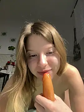 Snapshot of kimczii chatting on April 14, 2026, 6:19 am kimczii online show from April 14, 2026, 6:19 am