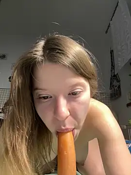 Snapshot of kimczii chatting on April 16, 2026, 6:14 am kimczii online show from April 16, 2026, 6:14 am