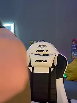 Snapshot of julia_fly chatting on February 9, 2025, 11:58 am julia fly online show from February 9, 2025, 11:58 am