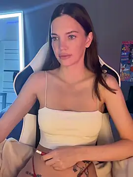 Snapshot of julia_fly chatting on October 10, 2025, 10:25 am julia fly online show from October 10, 2025, 10:25 am