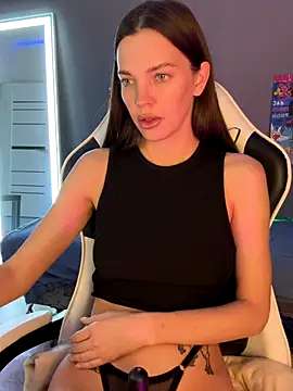 Snapshot of julia_fly chatting on October 19, 2025, 3:56 pm julia fly online show from October 19, 2025, 3:56 pm