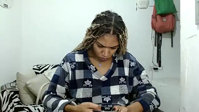 angelamarie1 online show from January 7, 2026, 10:40 am