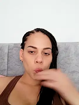 Dannacamila online show from November 14, 2025, 5:55 pm