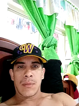 Snapshot of LarryCapija chatting on October 17, 2025, 4:09 pm LarryCapija online show from October 17, 2025, 4:09 pm