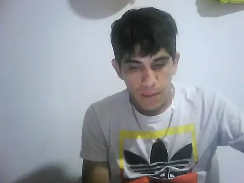 Snapshot of LarryCapija chatting on October 30, 2025, 5:09 am LarryCapija online show from October 30, 2025, 5:09 am