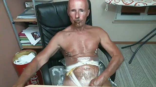 olibrius71 online show from September 18, 2025, 6:32 pm