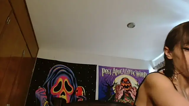 Snapshot of MINI_Petite chatting on March 11, 2026, 6:03 pm MINI Petite online show from March 11, 2026, 6:03 pm