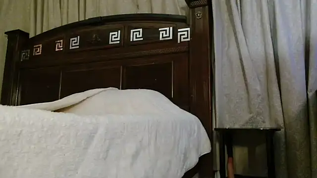 Snapshot of MINI_Petite chatting on April 14, 2026, 9:04 am MINI Petite online show from April 14, 2026, 9:04 am