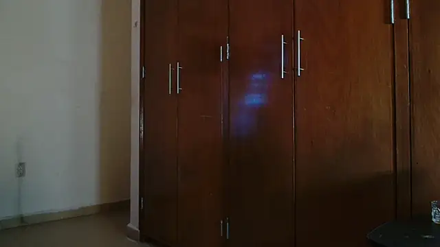 Snapshot of MINI_Petite chatting on April 16, 2026, 2:23 am MINI Petite online show from April 16, 2026, 2:23 am