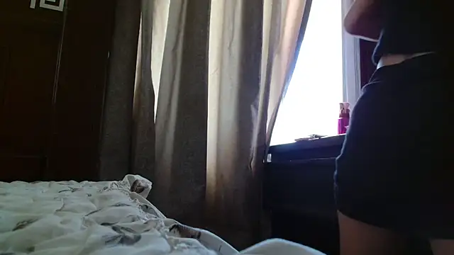 MINI Petite online show from May 14, 2026, 6:37 pm