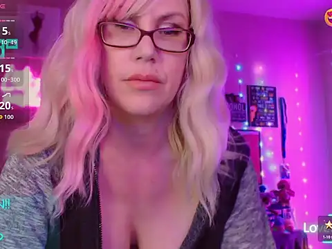 EmmaIsHere online show from February 4, 2026, 2:23 pm